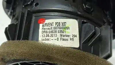 Peça sobressalente para automóvel em segunda mão saída de ar lateral esquerda por renault captur adventure referências oem iam 687606926r  687605401r