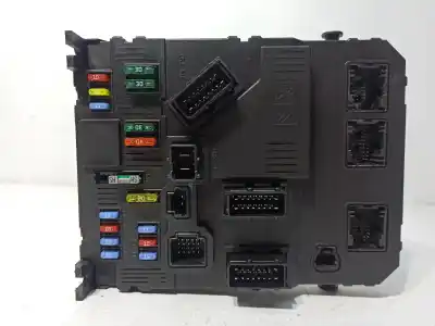 Peça sobressalente para automóvel em segunda mão caixa de fusíveis e relés por citroen c3 1.4 hdi exclusive referências oem iam 9653667280  1650882180