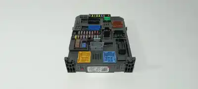 Second-hand car spare part fuse box unit for peugeot 208 (p2) e-allure pack oem iam references 9832880380