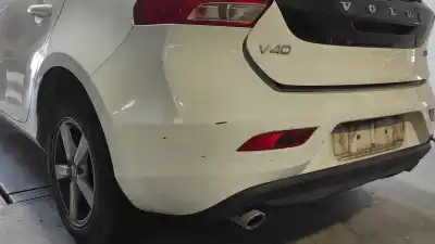 Second-hand car spare part rear bumper for volvo v40 kinetic oem iam references 39820442  39820447