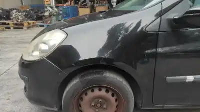 Pezzo di ricambio per auto di seconda mano Parafango Anteriore Sinistro per RENAULT CLIO III Business Riferimenti OEM IAM 7701476102  631014270R
