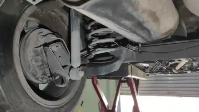 Автозапчастина б/у задня вісь для renault clio ii fase ii (b/cb0) authentique посилання на oem iam 7701473857  