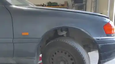 Recambio de automóvil de segunda mano de ALETA DELANTERA DERECHA para MERCEDES CLASE C (W202) BERLINA  referencias OEM IAM A2028810401  2028810401