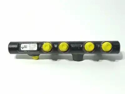 Автозапчастина б/у рампа инжектора для renault kangoo expression посилання на oem iam 175215346r  8201157327