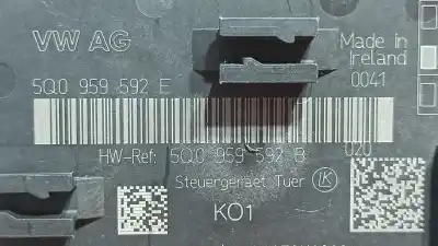 Автозапчасти б/у закрытый распределительный щит за audi a3 (8v) ambition ссылки oem iam 5q0959592b 5q0959592ez00 5q0959592e