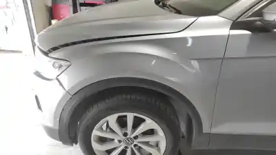 Gebrauchtes Autoersatzteil Kotflügel vorne links zum VOLKSWAGEN T-ROC (A11, D11)  OEM-IAM-Referenzen 2GA821021  