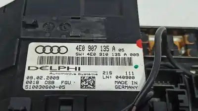 Автозапчастина б/у внутрішне світло для audi a8 (4e2) 3.2 посилання на oem iam 4e0907135a  4e0947097