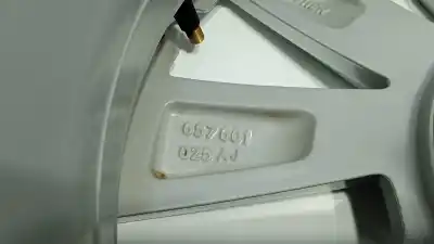 Автозапчастина б/у шина для skoda scala (nw) 1.0 tsi 95 cv / 70 kw посилання на oem iam 657601025aj  