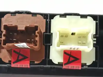 Peça sobressalente para automóvel em segunda mão botão / interruptor elevador vidro dianteiro esquerdo por renault captur adventure referências oem iam 254113300r  255706283r