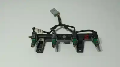 Pièce détachée automobile d'occasion RAMPE D'INJECTEUR pour PEUGEOT 207 Confort Références OEM IAM 198542  