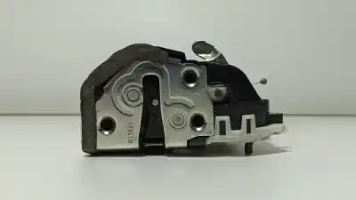 Peça sobressalente para automóvel em segunda mão fechadura da porta traseira direita por toyota yaris hsd city referências oem iam 690500d110