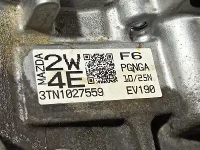 Pezzo di ricambio per auto di seconda mano riduttore per mazda cx-30  riferimenti oem iam cb2703000 e3y003000a 3tn1027559