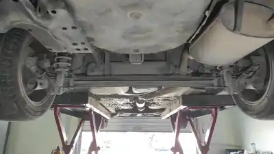 Gebrauchtes Autoersatzteil hinterachse zum toyota corolla (e12) 2.0 d-4d linea sol berlina oem-iam-referenzen 4210102130