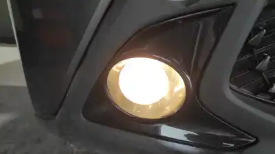 Автозапчастина б/у правий протитуман для toyota aygo x (_b7_) 1.0 vvt-i (kgb70) посилання на oem iam 8121002110 90068409 81210-02110