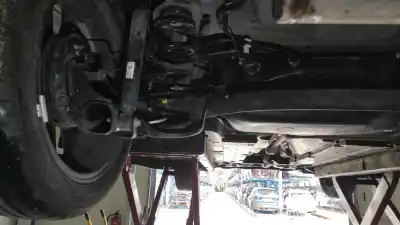 Автозапчастина б/у задня вісь для toyota aygo x (_b7_) 1.0 vvt-i (kgb70) посилання на oem iam 421100h040  