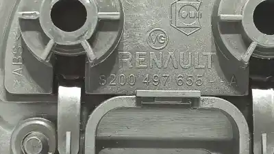 Автозапчастина б/у права бічна внутрішня ручка для renault kangoo profesional посилання на oem iam 8200497655  