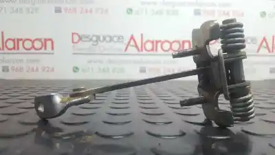 Peça sobressalente para automóvel em segunda mão esticador de porta por dacia duster laureate 4x2 referências oem iam 804305879r  