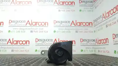 İkinci el araba yedek parçası Boynuz için OPEL CORSA D Cosmo OEM IAM referansları 55701246  13474460