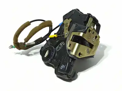 Автозапчастина б/у замок передніх дверей лівий для TOYOTA COROLLA VERSO (R1) 1.8 Sol Посилання на OEM IAM 6904002152  