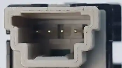 Second-hand car spare part tailgate button for subaru outback (b15) active oem iam references 83002al041  