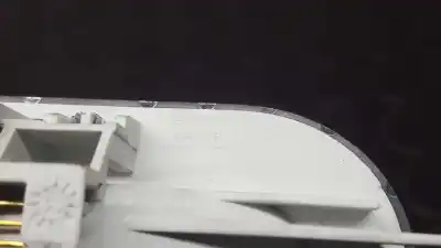 Second-hand car spare part interior light for renault twingo dynamique oem iam references 8200074862  