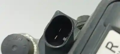 Автозапчастина б/у задній правий гальмівний супорт для land rover range rover evoque  посилання на oem iam lr139983  m8d22552ba