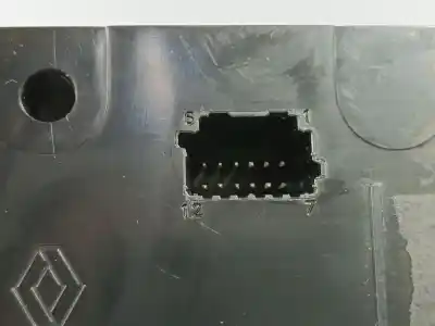 Peça sobressalente para automóvel em segunda mão comando de sofagem (chauffage / ar condicionado) por renault captur adventure referências oem iam 275100037r  