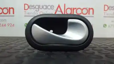 Pezzo di ricambio per auto di seconda mano MANIGLIA INTERNA POSTERIORE DESTRA per DACIA DUSTER Laureate 4x2 Riferimenti OEM IAM 8200735218  