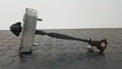 Piesă de schimb auto la mâna a doua OPRITAR USA pentru LEXUS RX 400h Referințe OEM IAM 6863048030  