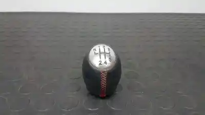 Second-hand car spare part gear lever knob for dacia duster laureate 4x2 oem iam references 328650025r  
