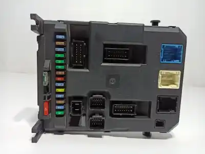 Peça sobressalente para automóvel em segunda mão caixa de fusíveis e relés por citroen c3 collection referências oem iam 6580yj 6580yk / 9666952280 657077