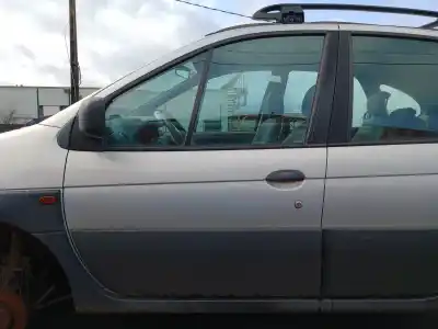 Автозапчасти б/у левая передняя дверь за renault scenic (ja..) 1.9 dci century 102 cv / 75 kw ссылки oem iam 