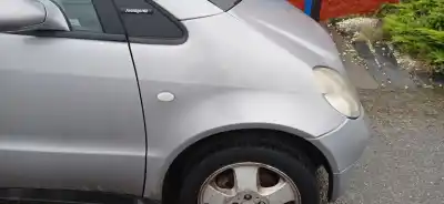 Автозапчасти б/у переднее правое крыло за mercedes-benz clase a (w168) 170 cdi (168.008) 90 cv / 66 kw ссылки oem iam 