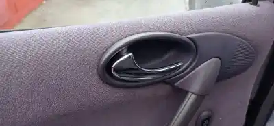 Автозапчасти б/у внутренняя задняя правая ручка за mercedes-benz clase a (w168) 170 cdi (168.008) 90 cv / 66 kw ссылки oem iam 