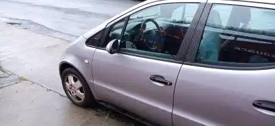 Автозапчасти б/у левая передняя дверь за mercedes-benz clase a (w168) 170 cdi (168.008) 90 cv / 66 kw ссылки oem iam 