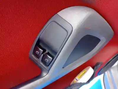 Peça sobressalente para automóvel em segunda mão BOTÃO / INTERRUPTOR ELEVADOR VIDRO DIANTEIRO ESQUERDO por SMART COUPE  Referências OEM IAM   