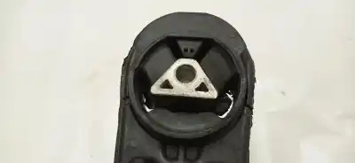 Second-hand car spare part rear engine support for renault clio iii pack authentique oem iam references 8200338385  8200338385