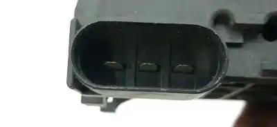 Pezzo di ricambio per auto di seconda mano Scatola Relè/fusibili per SEAT LEON (1M1) 1.9 TDI Riferimenti OEM IAM 1J0937550AA 1J0937550AA 1J0937550AA