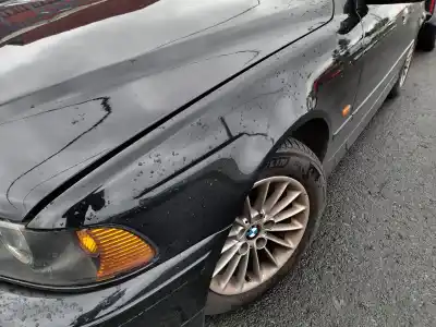 Peça sobressalente para automóvel em segunda mão guarda-lamas dianteiro esquerdo por bmw serie 5 berlina (e39) 530d referências oem iam 