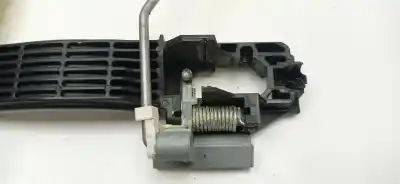 Second-hand car spare part left front door lock for mazda 2 lim. () black tech edition oem iam references   