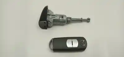 Second-hand car spare part left front door lock for mazda 2 lim. () black tech edition oem iam references 10583 10583 10583
