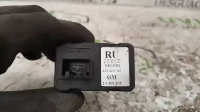 Second-hand car spare part left front power window switch for opel combo cargo oem iam references 24409205  13363202