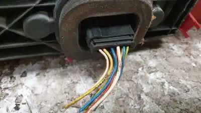 Second-hand car spare part left tailgate light for citroen c3 1.1 furio oem iam references 2556  