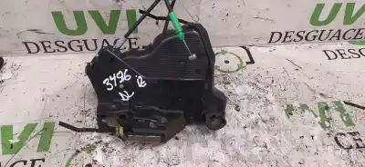 Pezzo di ricambio per auto di seconda mano serratura porta anteriore sinistra per toyota corolla (e12) 2.0 turbodiesel cat riferimenti oem iam 