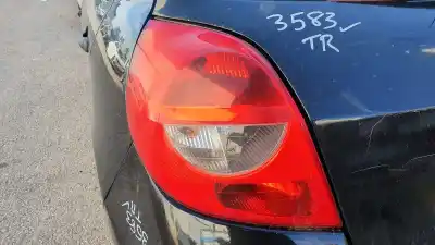 Peça sobressalente para automóvel em segunda mão farolim traseiro esquerdo por renault clio iii authentique referências oem iam 8200459962
