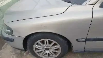 Peça sobressalente para automóvel em segunda mão guarda-lamas dianteiro esquerdo por volvo s60 berlina 2.4 d referências oem iam 