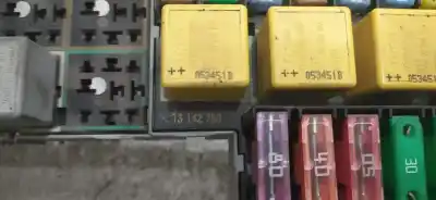 Second-hand car spare part fuse box unit for opel corsa c silverline base oem iam references 13142780  