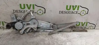 Second-hand car spare part passenger side right window regulator for toyota corolla (e12) 2.0 d-4d linea sol berlina oem iam references 8571052110