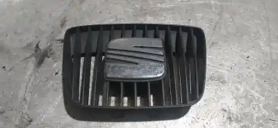 Recambio de automóvil de segunda mano de REJILLA DELANTERA para SEAT IBIZA (6K1)  referencias OEM IAM 6K0853654D 6K0853679A 