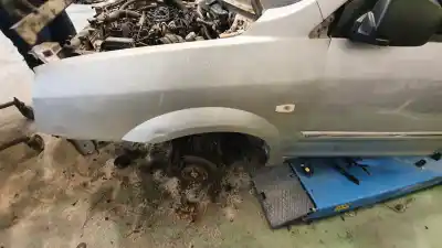 Second-hand car spare part left front fin for kia carens 2.0 turbodiesel cat oem iam references 